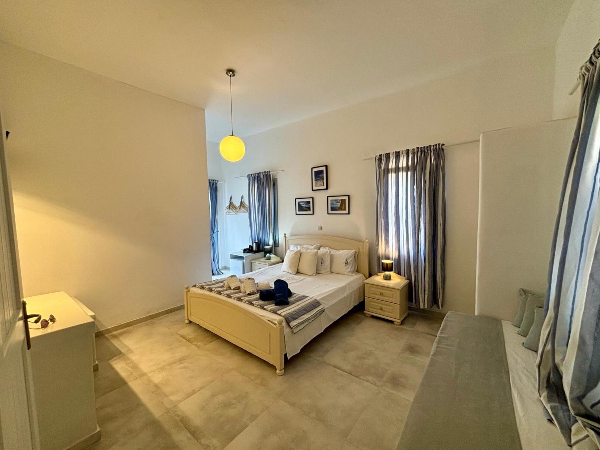 Thomas Apartments Katapola - Chora Luaran gambar